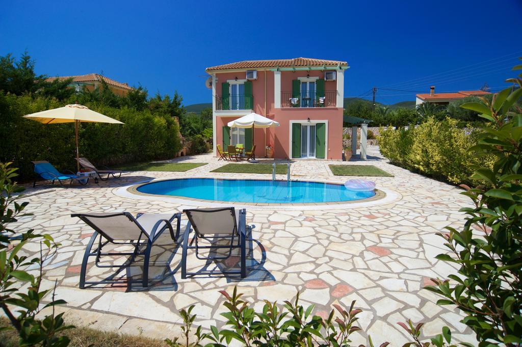 Iliachtides Villas Karavomylos Quarto foto